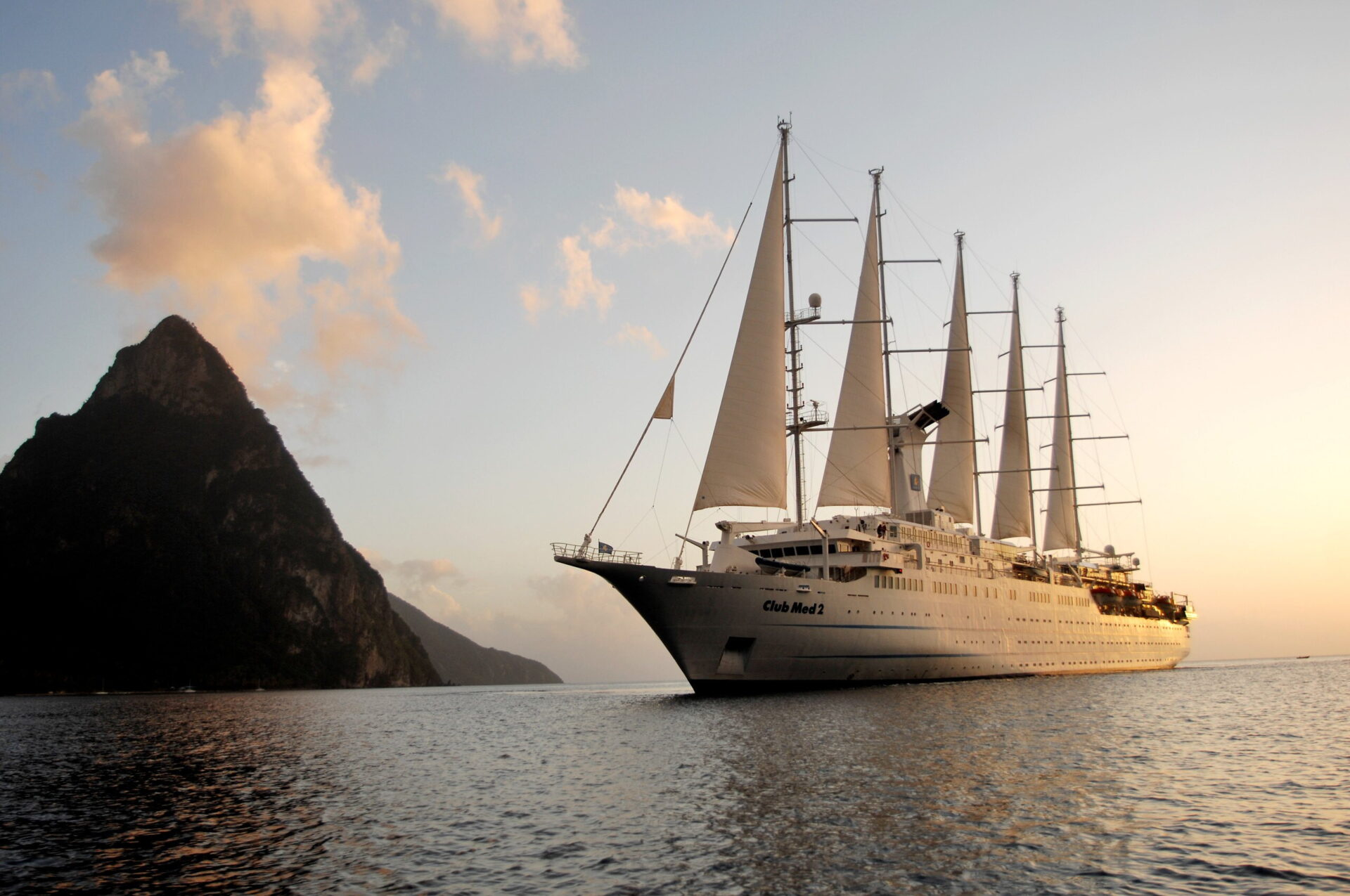 Worlds Largest Sailing Ship Is Turning Cruising Into A High Glam Experience Nautic Magazine 6565